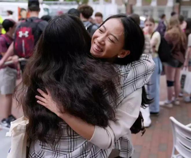 哈佛演讲女生引发争议K11 ELYSEA落户淮海中路汕头过亿