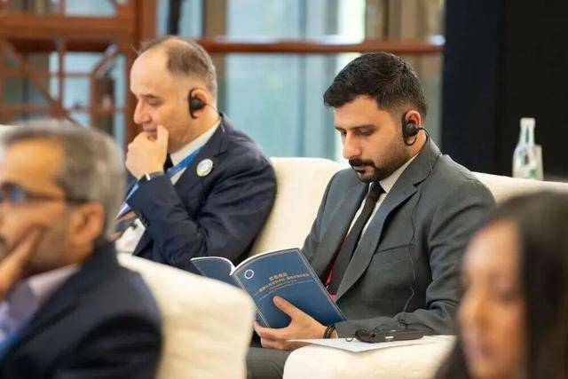 美式“洗脑机”为何不灵了