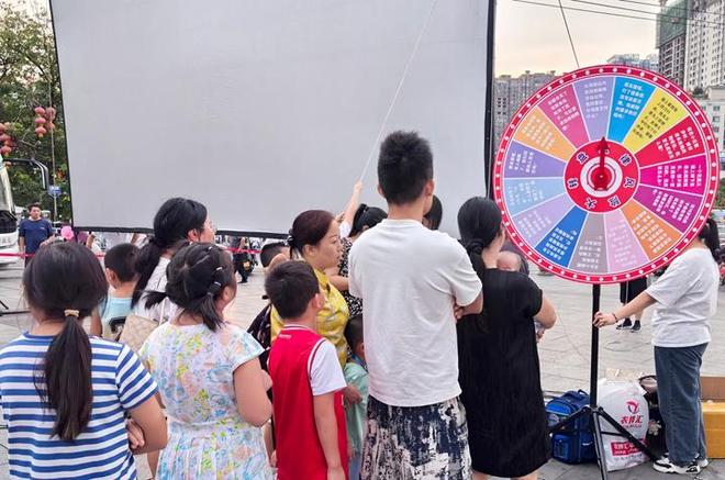 法治护航平安铜仁 普法浸润百姓生活